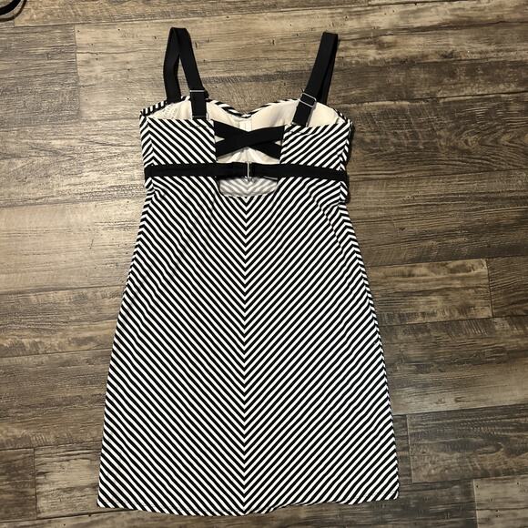 Athleta Pura Swim Dress Black White Striped 36D 36DD Underwire - Picture 3 of 6